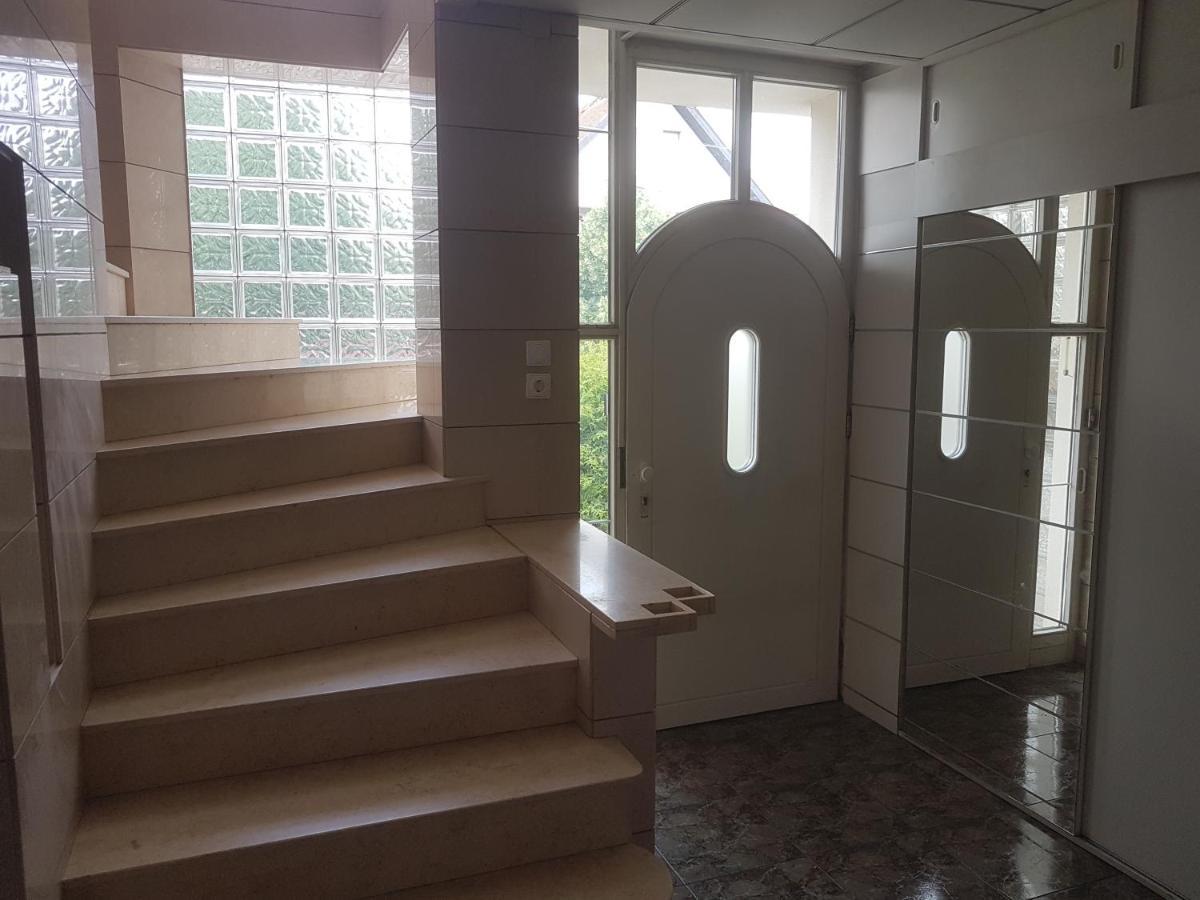 Lara Guest House Sfantu Gheorghe  ภายนอก รูปภาพ