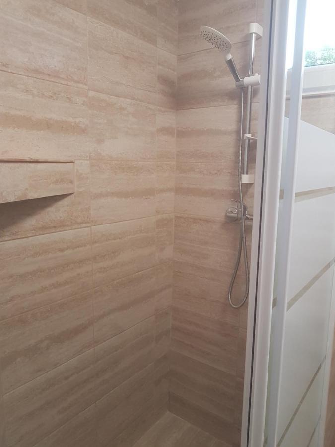 Lara Guest House Sfantu Gheorghe  ภายนอก รูปภาพ